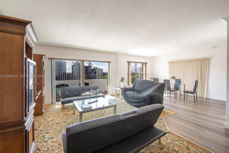 BERKSHIRE HOUSE CONDO