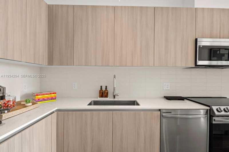 2800 SW 27th Terrace # 0513, Miami FL 33133
