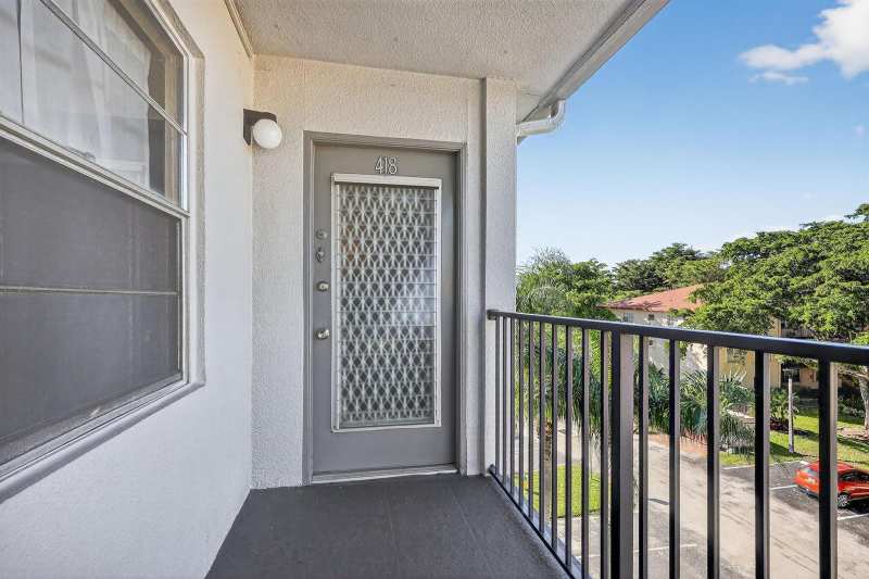 101 SW 132nd Way # 418J, Hollywood FL 33027
