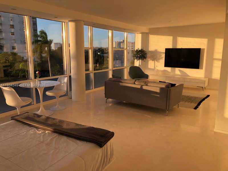 900 Bay Dr # 315, Miami Beach FL 33141