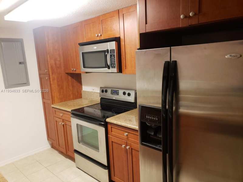 36 NW 6th Ave # 906, Miami FL 33128