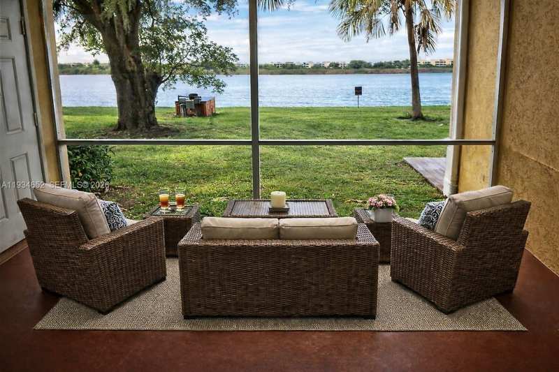 2445 NW 33rd St # 1404, Oakland Park FL 33309