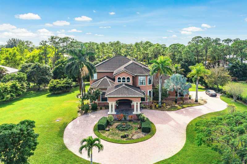 17560 69th Street N, FL 33470