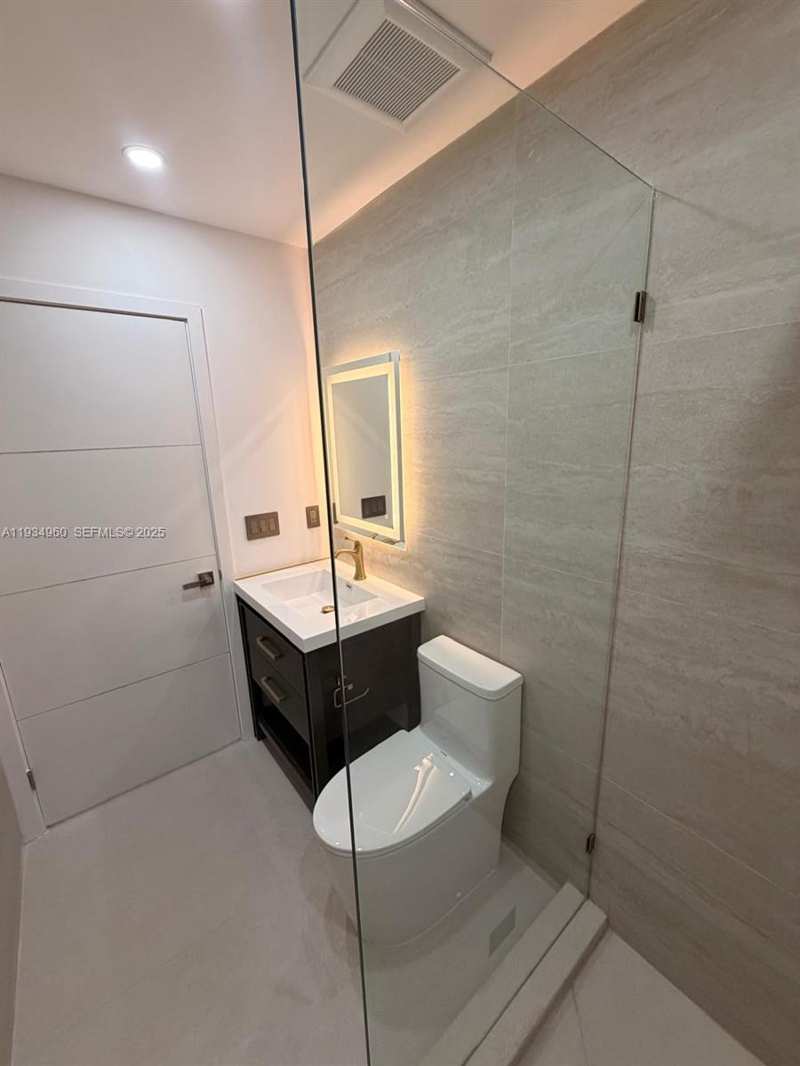 2436 SW 7th St # 6, Miami FL 33135