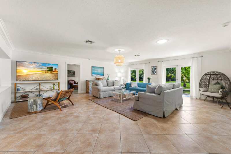 602 N Atlantic Drive, Lantana FL 33460