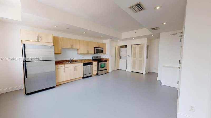 111 E Flagler St # 810, Miami FL 33131