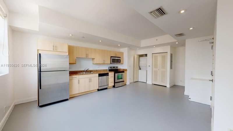 111 E Flagler St # 810, Miami FL 33131