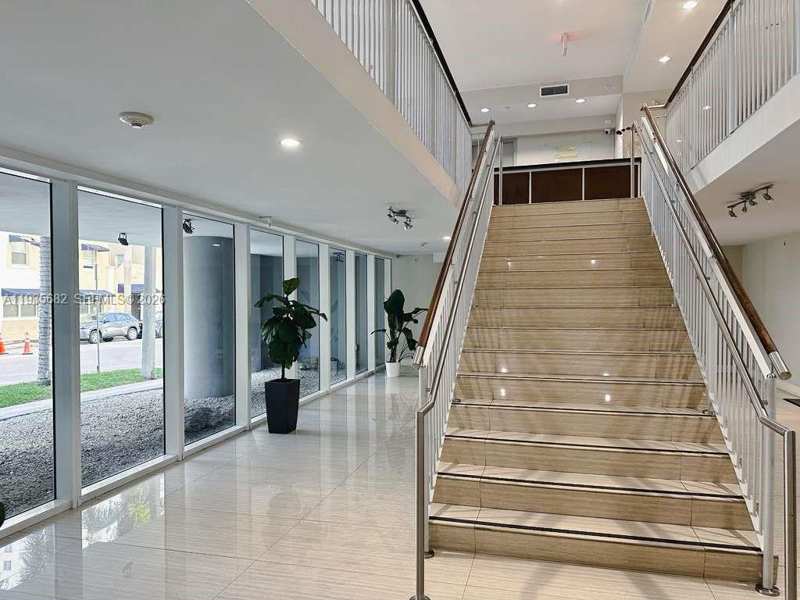 601 NE 23rd St # 706, Miami FL 33137