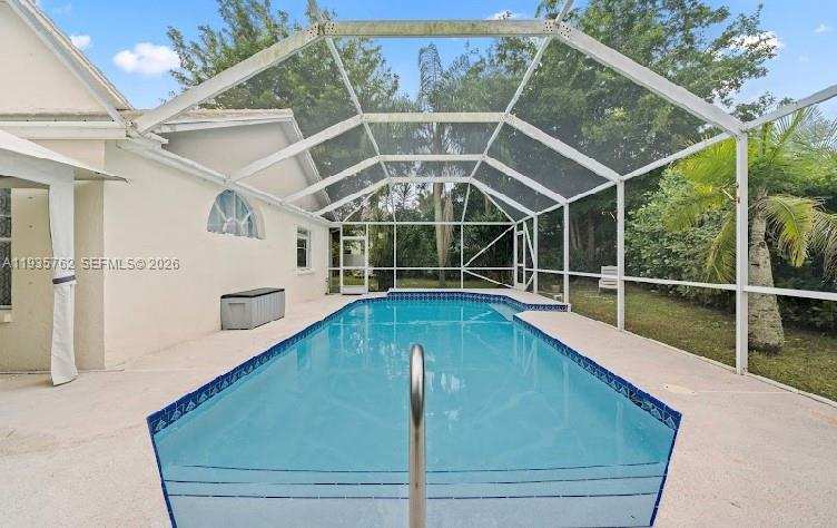 2002 Lake Breeze Ct, Wellington FL 33414