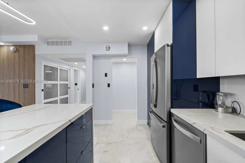 19380 Collins Ave # 826, Sunny Isles Beach FL 33160