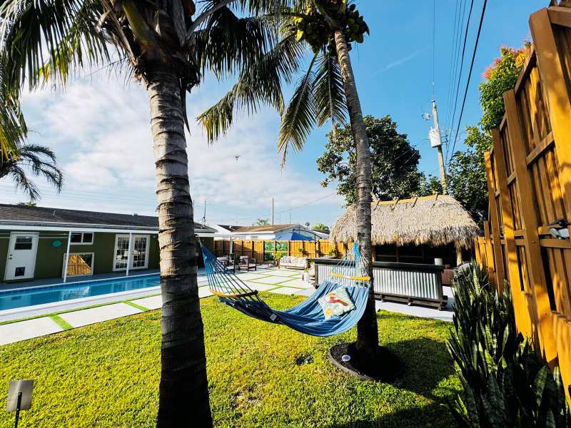 7161 Sheridan Street, Hollywood FL 33024