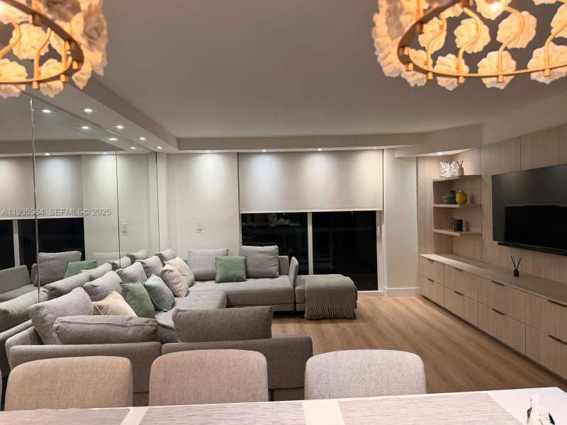 10275 Collins Ave # 333, Bal Harbour FL 33154