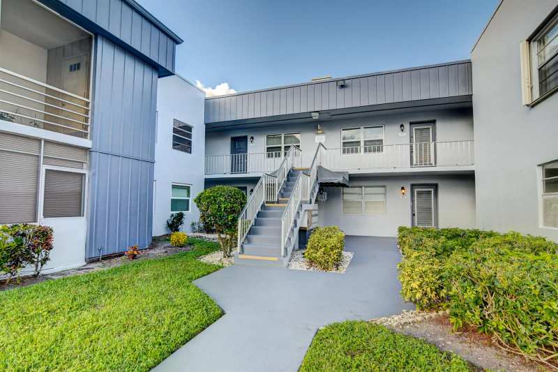 42 Burgundy A # A, Delray Beach FL 33484