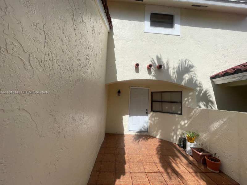 1400 San Remo Cir # 1400, Homestead FL 33035