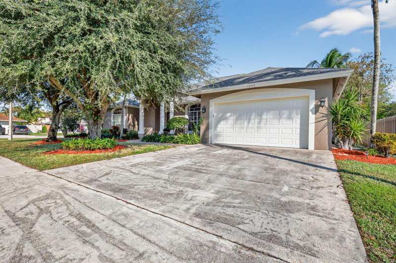 1500 Firethorn Drive, Wellington FL 33414