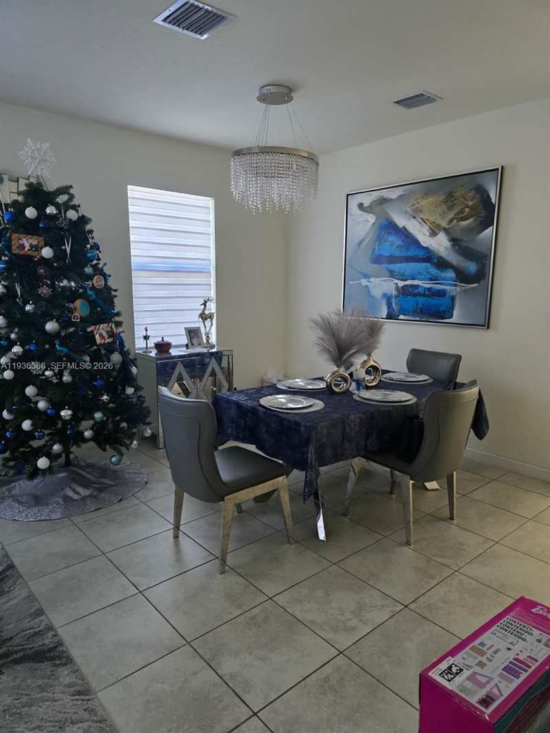 3368 W 105th Ter, Hialeah FL 33018