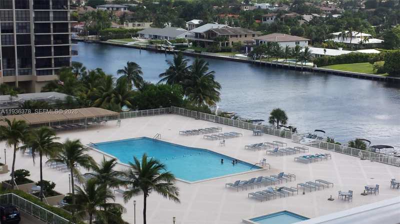 1985 S Ocean Dr # 15H, Hallandale Beach FL 33009