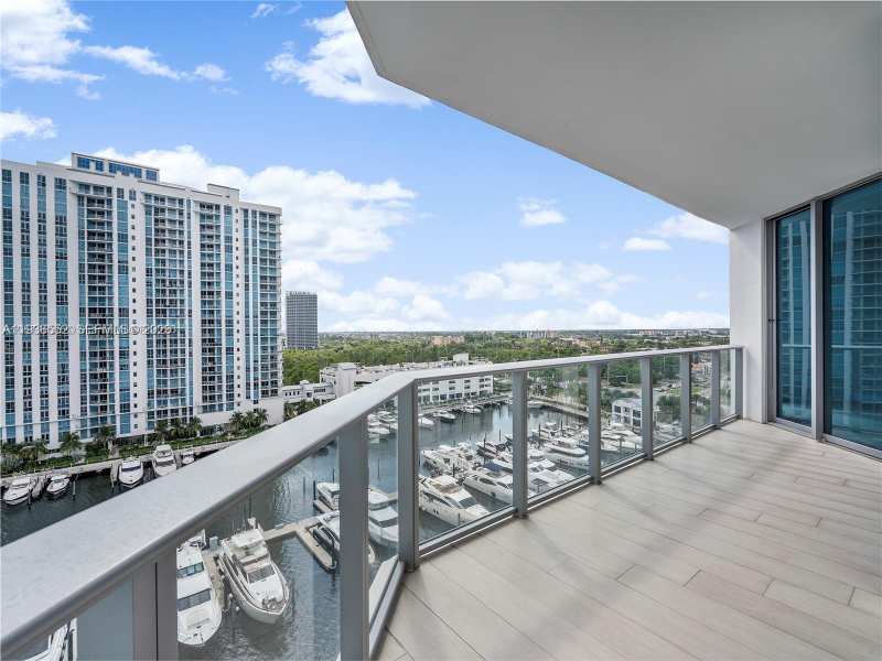 17301 Biscayne Blvd # 1105, North Miami Beach FL 33160