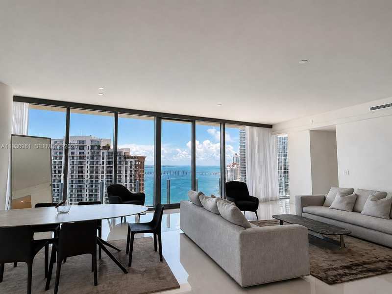 300 Biscayne Blvd Way # 3201, Miami FL 33130
