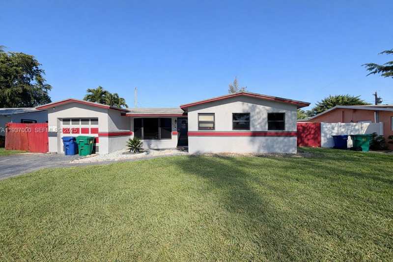 4841 NW 19th St, Lauderhill FL 33313
