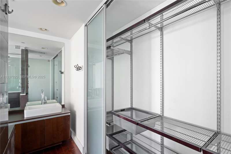 1040 Biscayne Blvd # 4108, Miami FL 33132