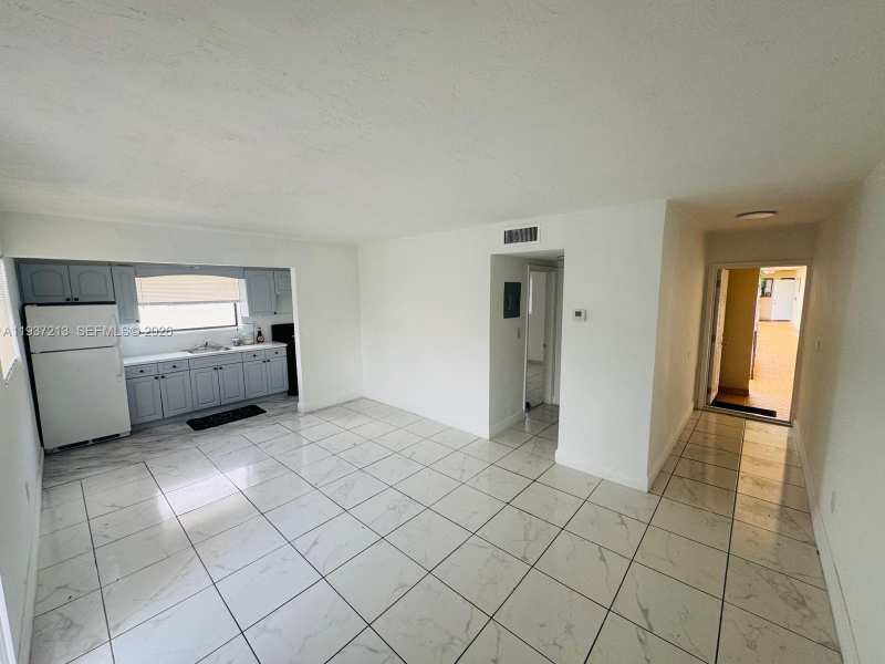 201 NW 47th Ave # 3, Miami FL 33126