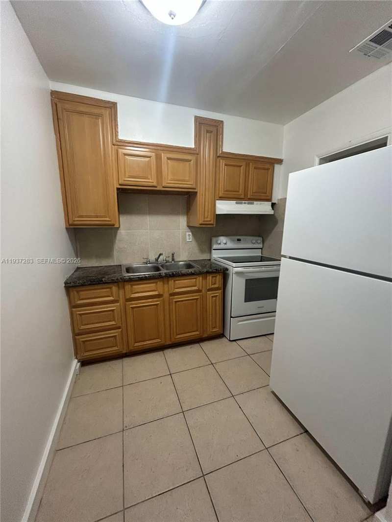 1220 NE 110th Ter # B, Miami FL 33161