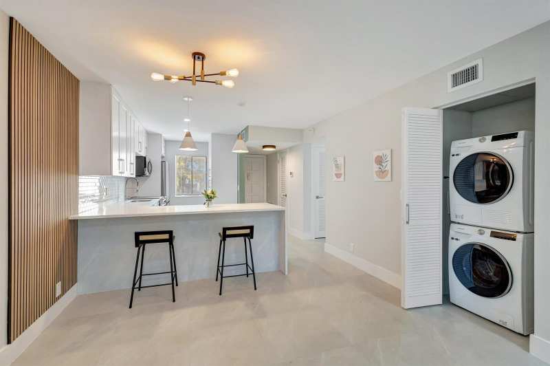 4090 Tivoli Court # 208, Lake Worth FL 33467