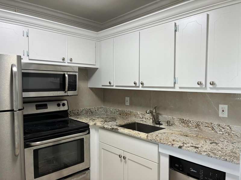 650 Horizons Avenue E # 107, Boynton Beach FL 33435