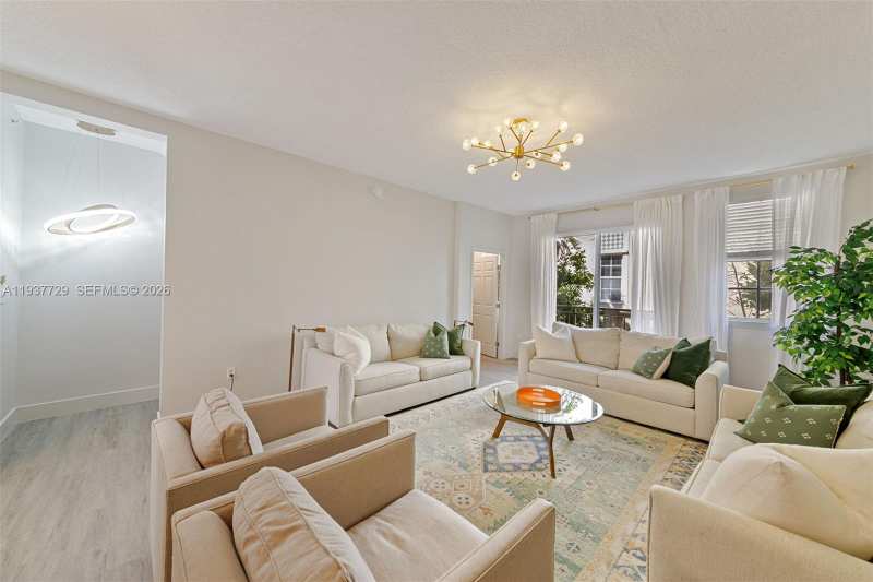 2067 S Ocean Dr, Hallandale Beach FL 33009