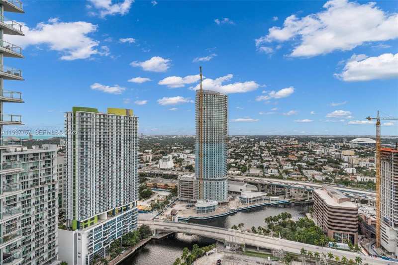 92 SW 3rd St # 4109, Miami FL 33130