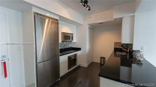 92 SW 3rd St # 1802, Miami FL 33130