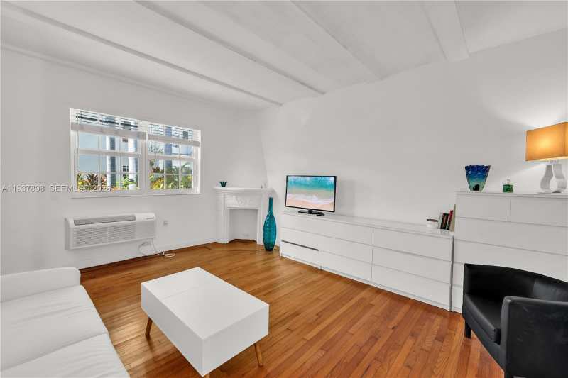 439 15th St # 2, Miami Beach FL 33139