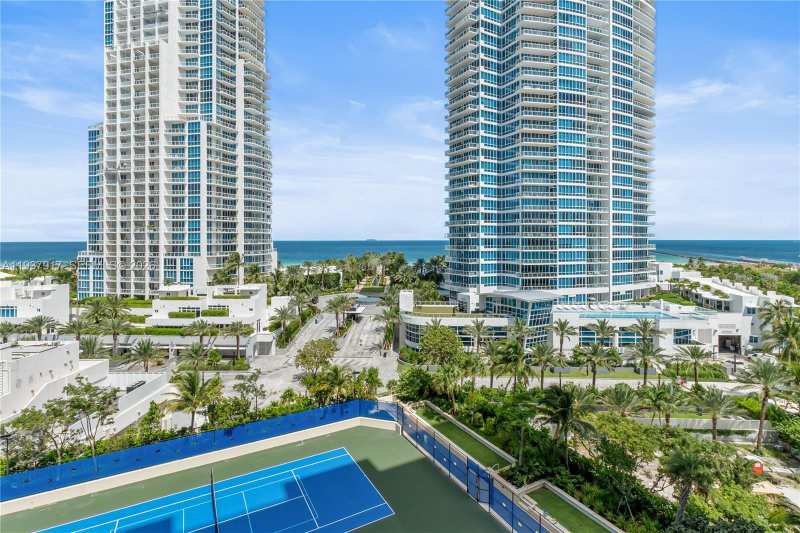 400 S Pointe Dr # 906, Miami Beach FL 33139