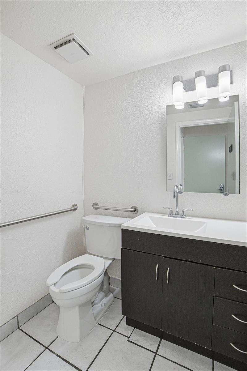2929 N University Drive, Coral Springs FL 33065