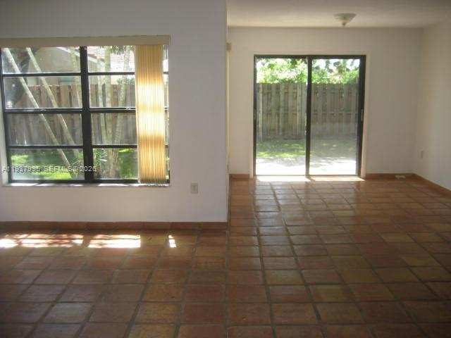 13224 SW 10 TE, Miami FL 33184
