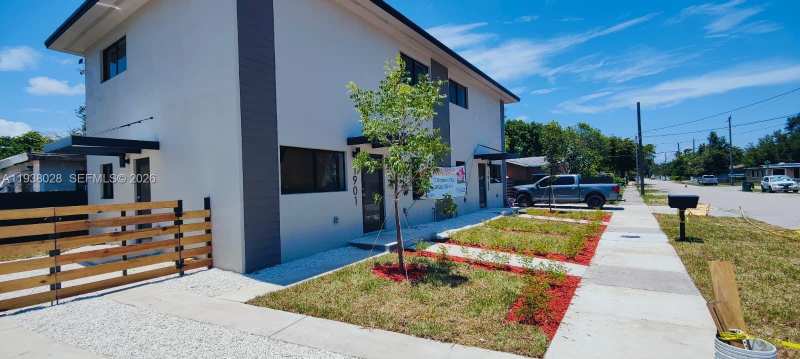 1901 NW 51st Ter # 1901, Miami FL 33142