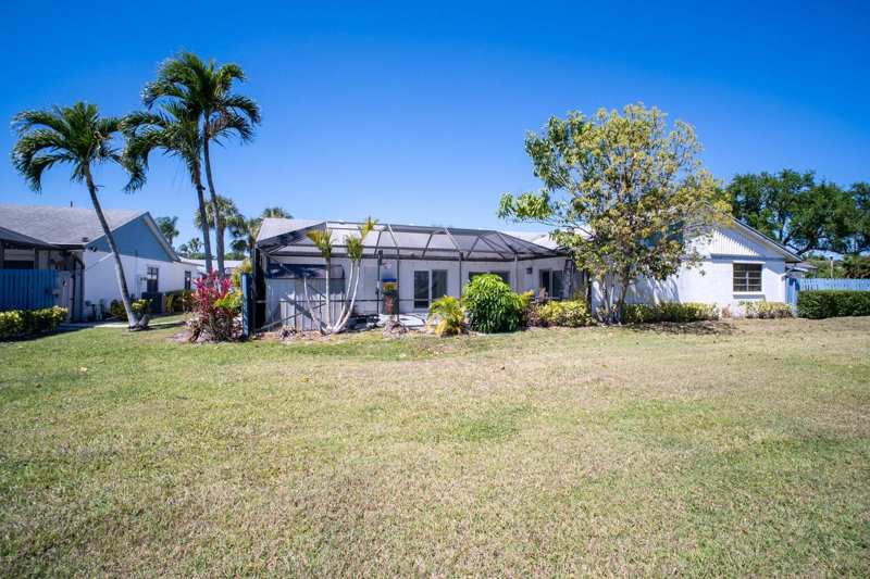 1103 Timberlane Circle, FL 33463