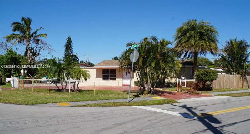 4361 SW 49th Ct, Dania Beach FL 33314
