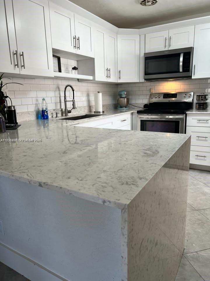 1640 NE 33rd St, Pompano Beach FL 33064