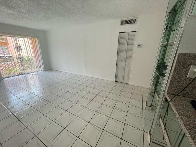 460 E 23rd St # 319, Hialeah FL 33013