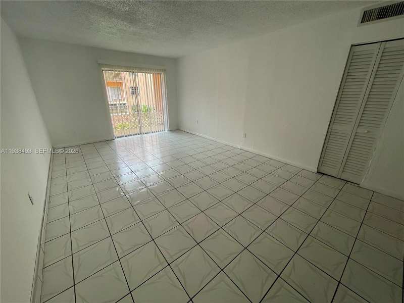 460 E 23rd St # 319, Hialeah FL 33013