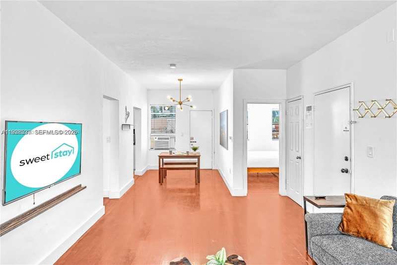 3920 Garden Ave # 14, Miami Beach FL 33140