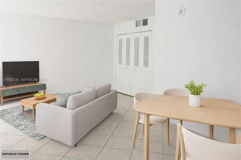16919 N Bay Rd # 118, Sunny Isles Beach FL 33160
