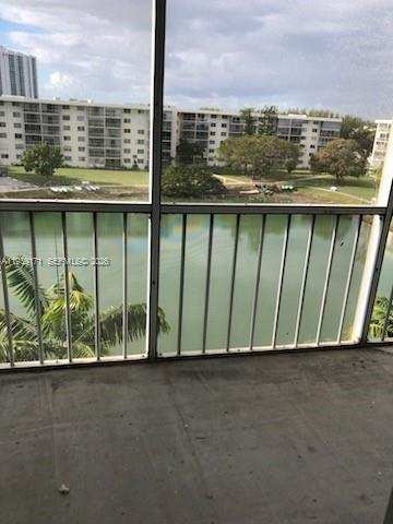 2855 Leonard Dr # H606, Aventura FL 33160