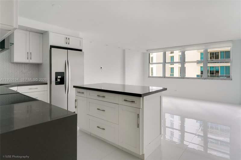 6039 Collins Ave # 1222, Miami Beach FL 33140