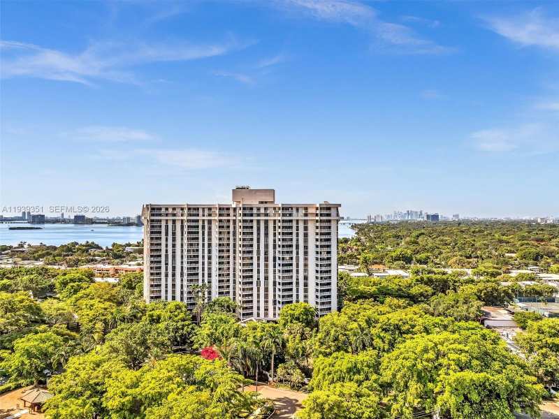 2000 Towerside Ter # 1806, Miami FL 33138