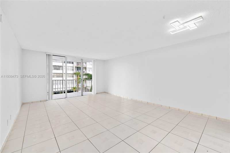 16710 NE 9th Ave # 307, North Miami Beach FL 33162