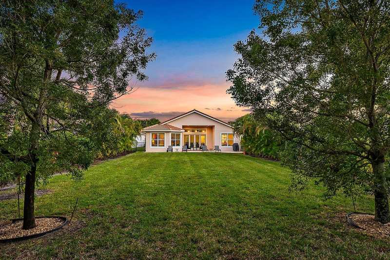 271 Carina Drive, Jupiter FL 33478