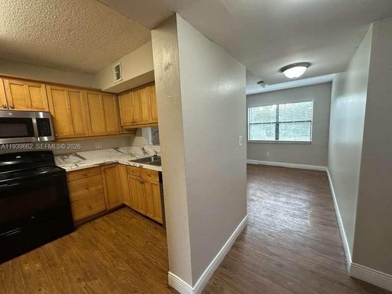 3400 Foxcroft Rd # 115, Miramar FL 33025